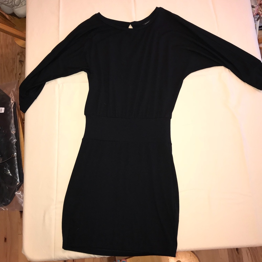 1/4 sleeve dress.